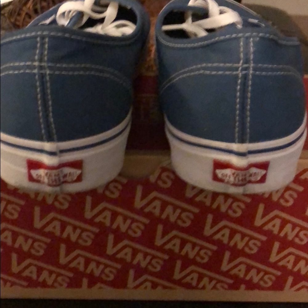 Vans - Picture 2 of 3